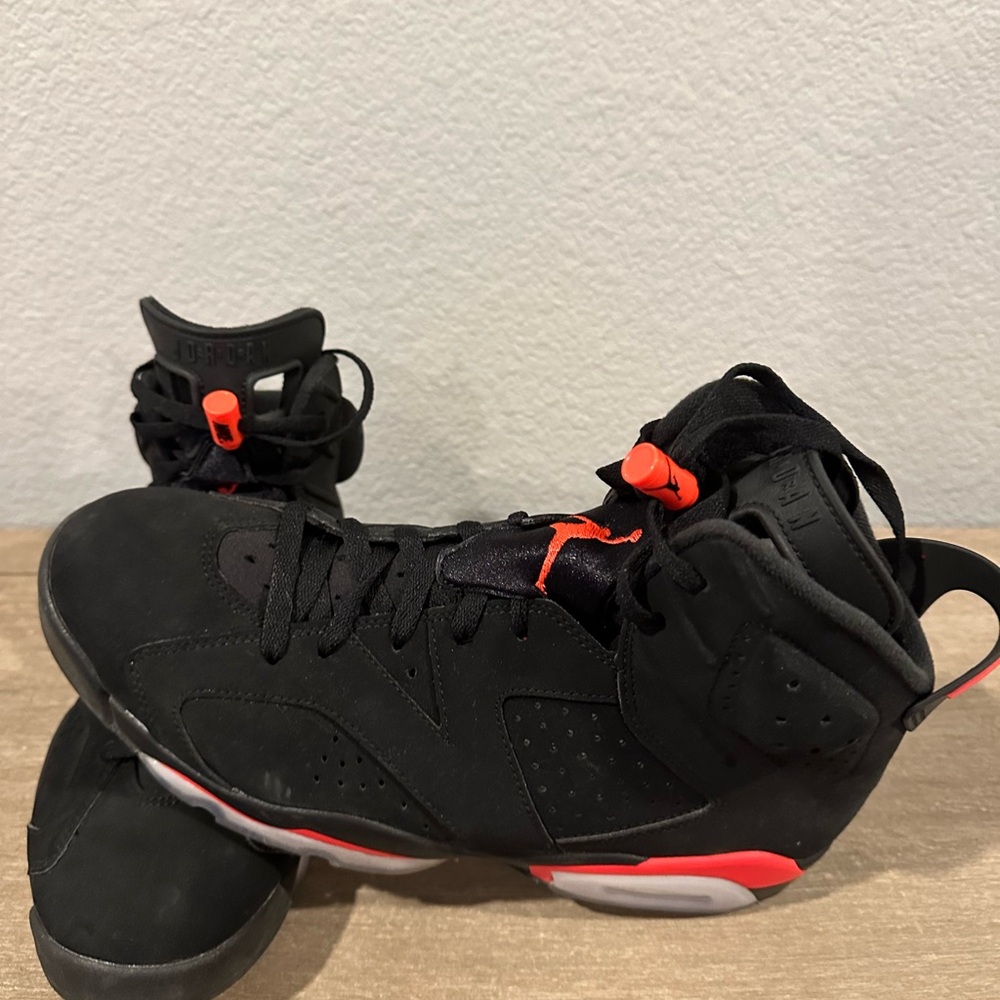 Jordan 6 Infrared sneakers